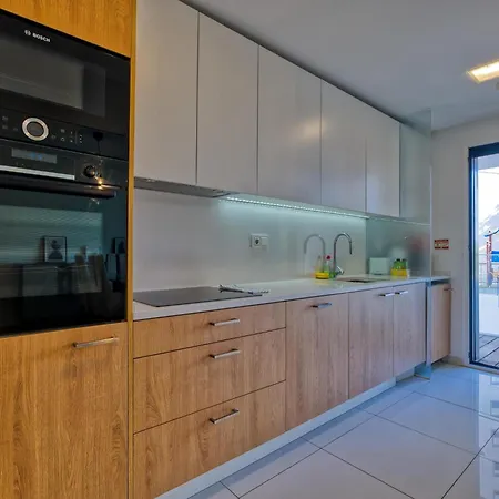 Portucale ! Benfica Lux Garden *