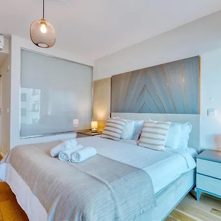 Portucale ! Benfica Lux Garden Lissabon