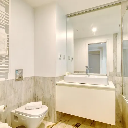 Portucale ! Benfica Lux Garden