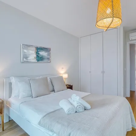 Apartment Portucale ! Benfica Lux Garden Lisbon