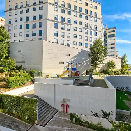 Portucale ! Benfica Lux Garden Apartment Lisbon