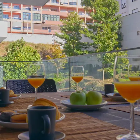 Portucale ! Benfica Lux Garden Apartment Lisbon