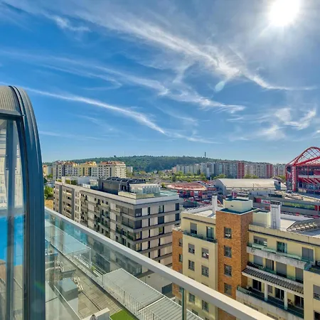 Portucale ! Benfica Lux Garden Лісабон