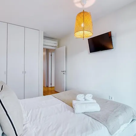 Portucale ! Benfica Lux Garden