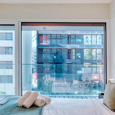 Portucale ! Benfica Lux Garden